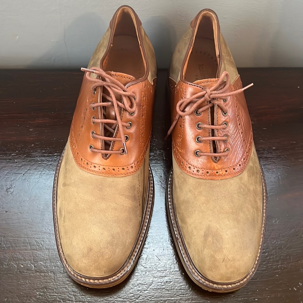 Johnston & Murphy  Men’s shoes size 11 Color Brown